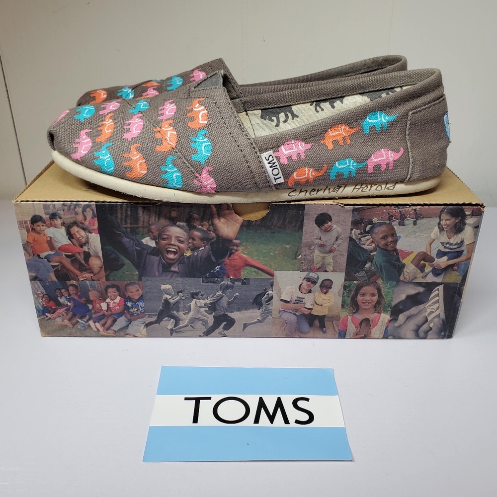 TOMS Haiti Artists Collective Multi Elephants Print Women’s size 8.5 (US)